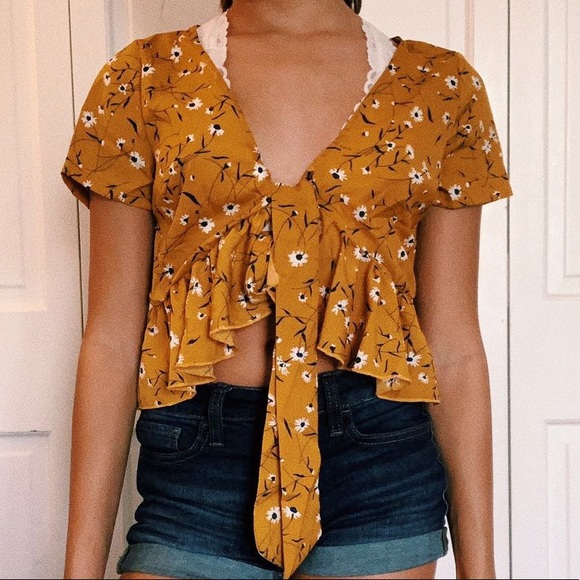 Yellow SHEIN Tie-Front Top - Picture 2 of 4
